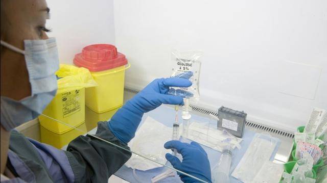 有一类化疗药物很"伤心",乳腺癌化疗常常用到,如何"救心"?_手机搜狐网