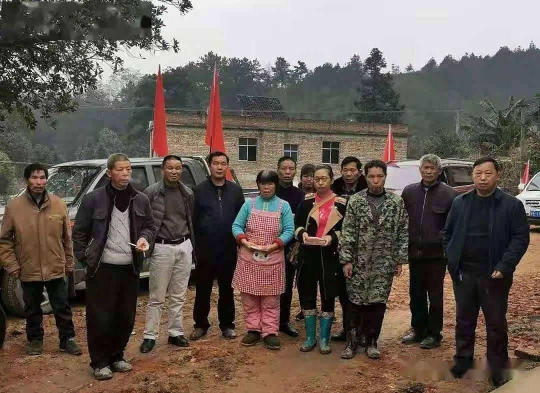 邵东灵官殿一村民房子被烧光事情发生后