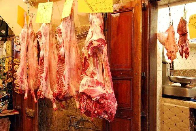 辽宁营口:异地取道而来的阿根廷冻牛肉外包装核酸检测呈阳性