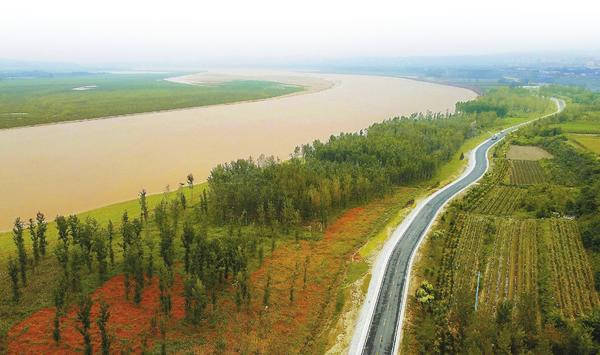 黄河堤岸图片