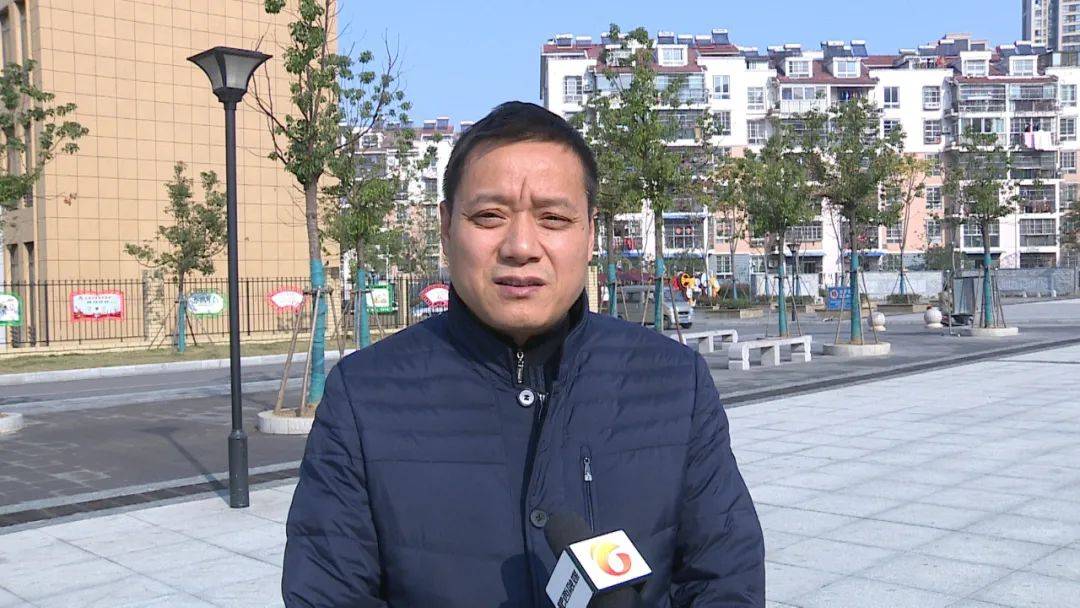 上派镇建设办主任 程旭长"我们上派镇雨污分流改造环保项目分三大块