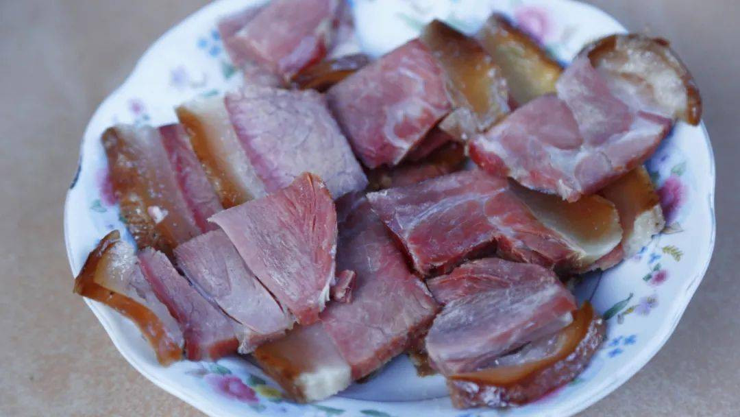 走去施甸吃年猪饭