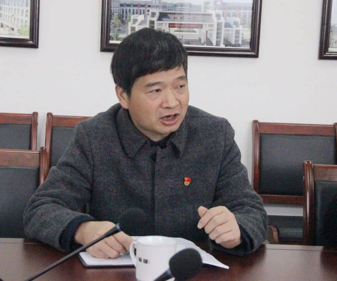 县人社局,县教育局相关负责人,双峰一中党委书记黄胜华,副校长朱