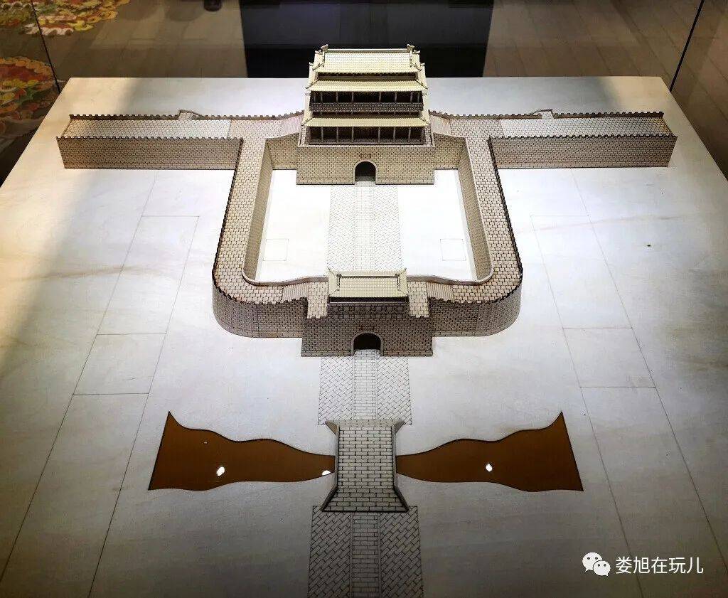 而且展现的都是盛世原状的样子最重要的建筑 都以模型形式呈现中轴线