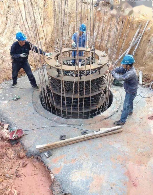 某超高层钢结构钢柱安装焊接过程