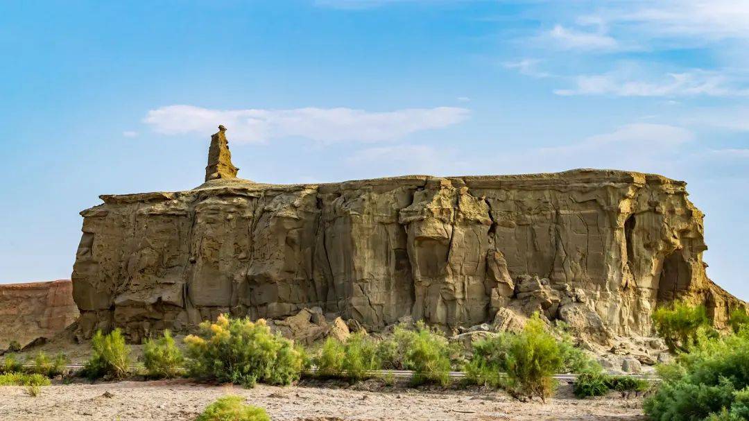 大秦赋乌尔禾大秦赋中邯郸取景地乌尔禾曾是湖底世界如今是世界魔鬼城