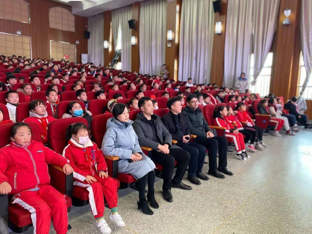 校区风景线文明交通进校园安全童行记心间盐城市聚亨路小学开展交通
