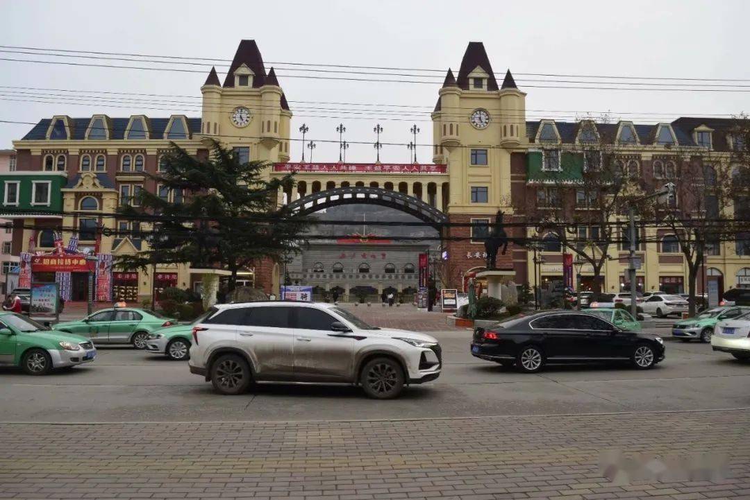 67铜川冬日里的红旗街