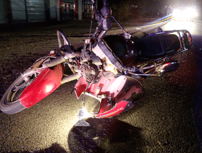 的行人但是在事故中二轮摩托车与行人相撞的交通事故在我县发生一起