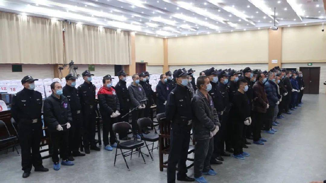 看洛阳硬气火炬大桥关节咱洛阳自己造杨锐涉黑案24名被告人受审伊滨