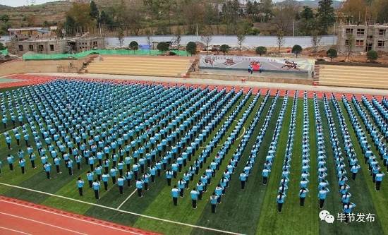 记者手记:面朝阳光,向上生长_贵州省威宁县