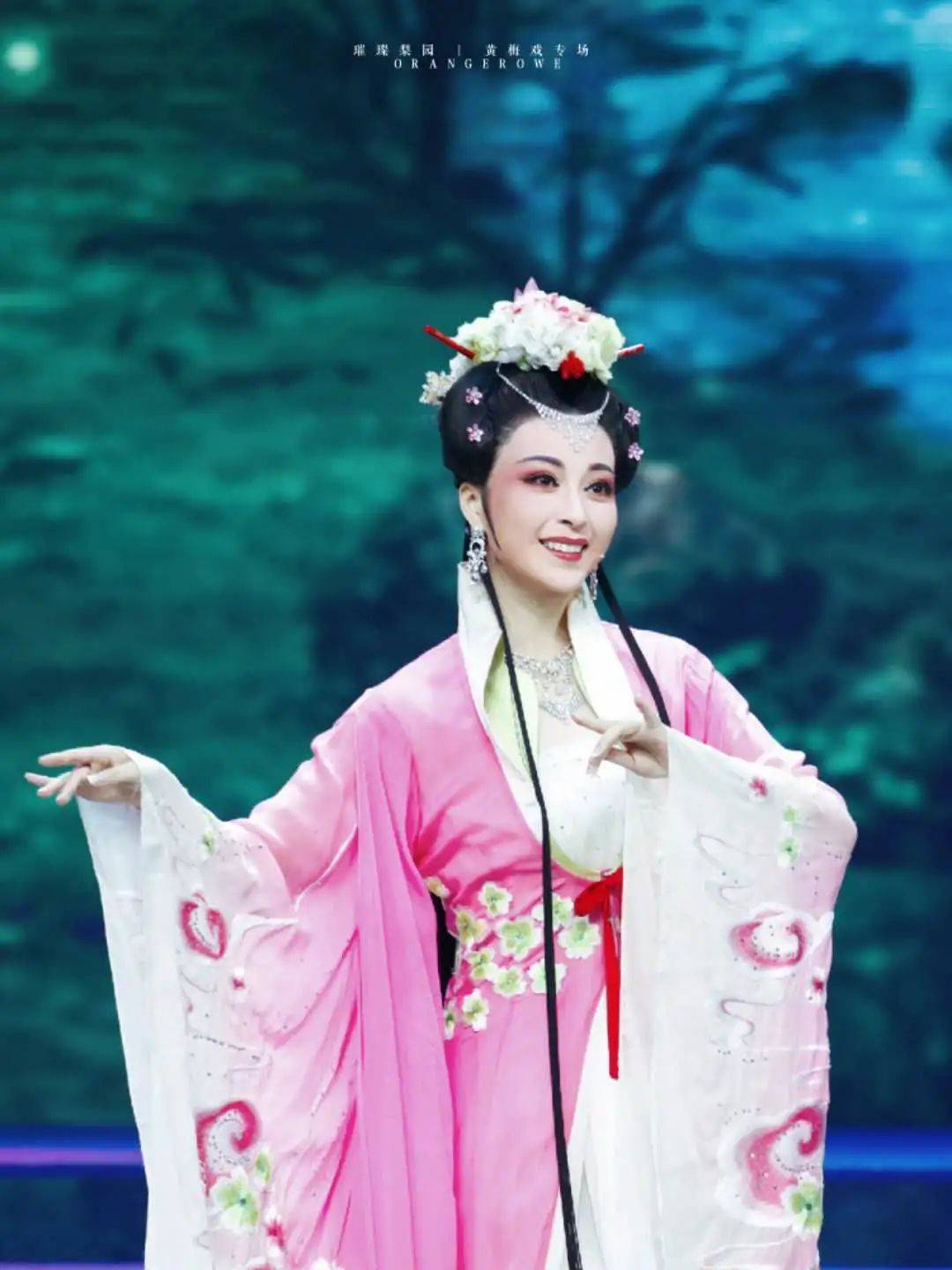 天生丽质,这位 "织女" 不容错过!