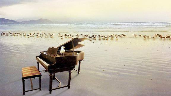 沙滩上的钢琴唯美动听喜欢这种流淌在心房的声音