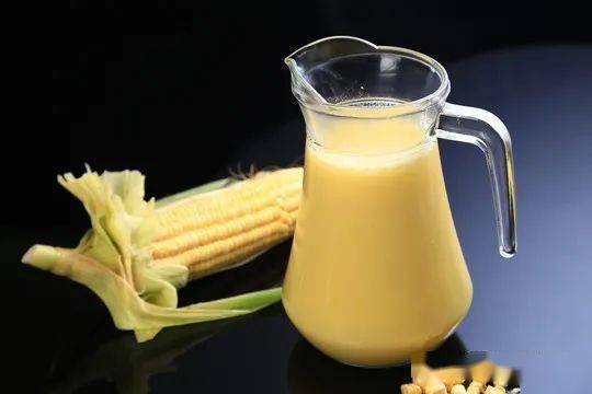 食午点:芝士威化饼干 鲜榨玉米汁午餐:水蒸蛋 荷塘小炒 千张排骨汤