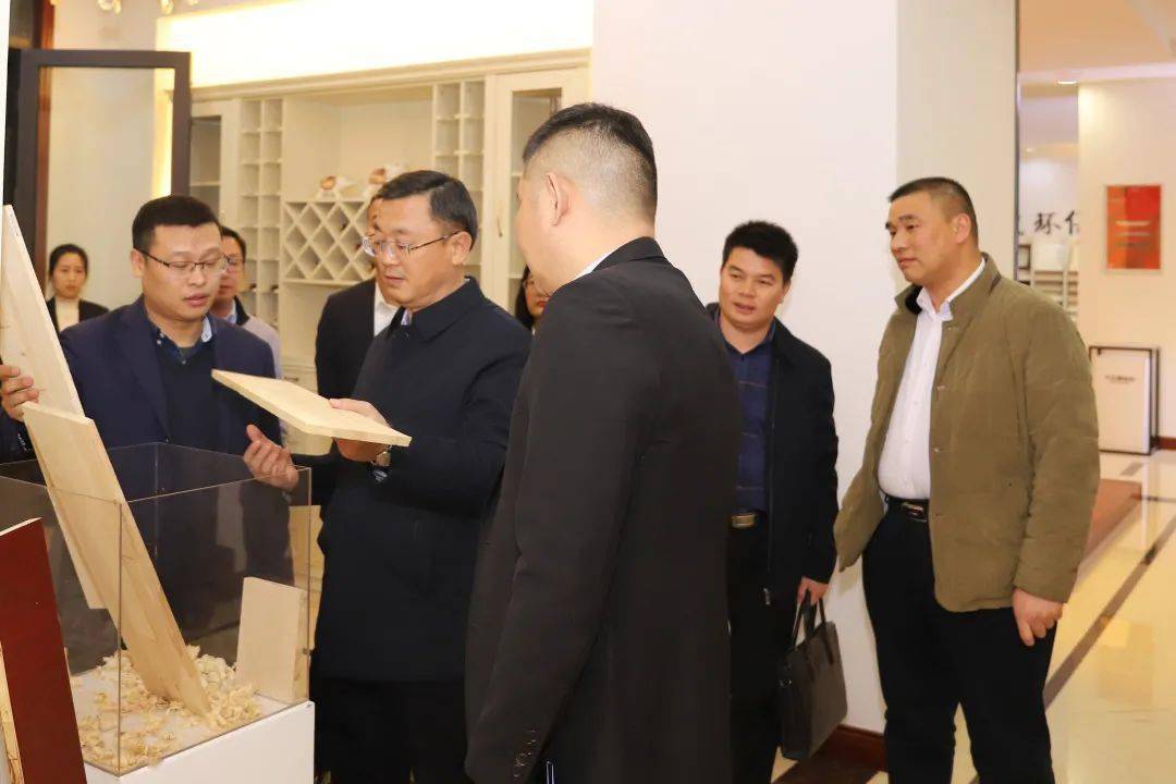 市投资促进局副局长刘桂江,象州县委,常务副县长石宝璠等相关部门领导