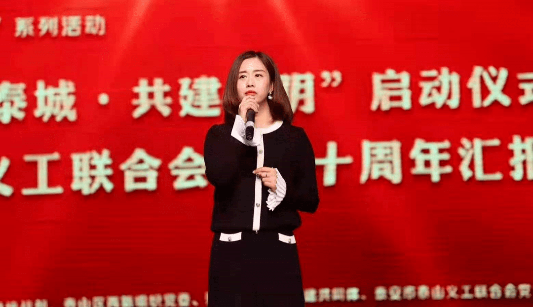 "娜"一抹微笑,真好看……_杨娜