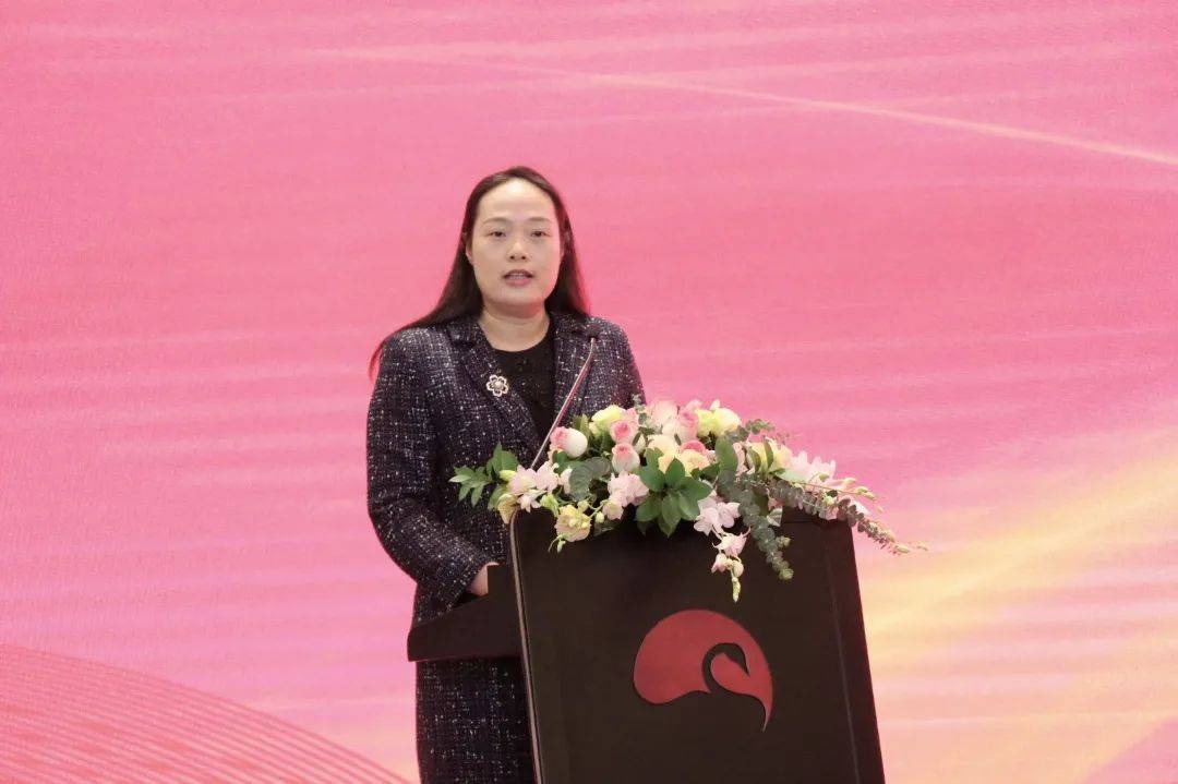 白天鹅来了国内首个中国范式酒店管理学院正式落户阳江