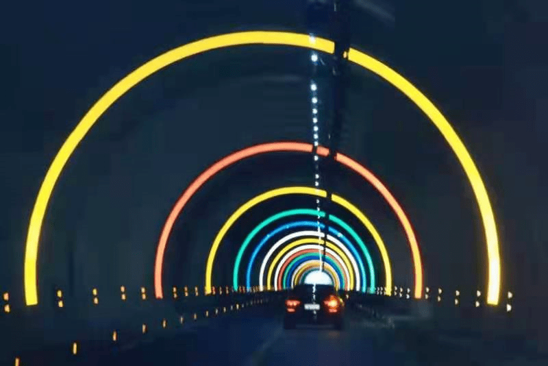 龙山公路彩虹隧道高颜值亮相