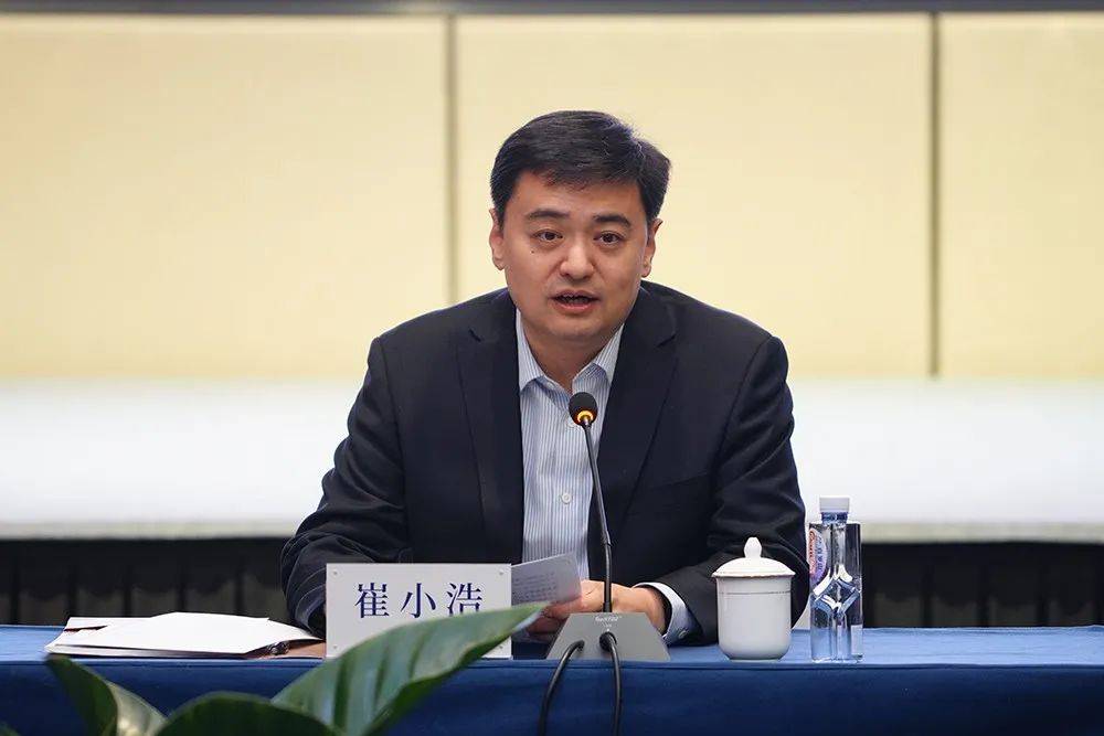 全国首个自贸区公共文化发展专业委员会成立12位专家共