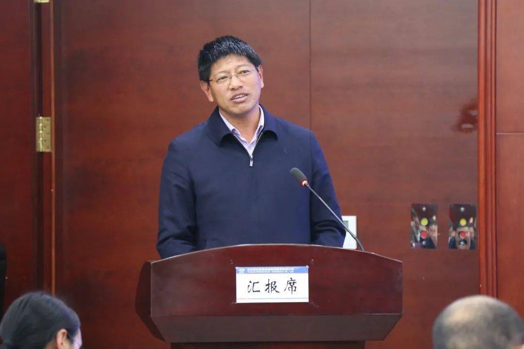 公司召开关于加强高速公路项目生产管理及两节期间党风廉政建设专题会