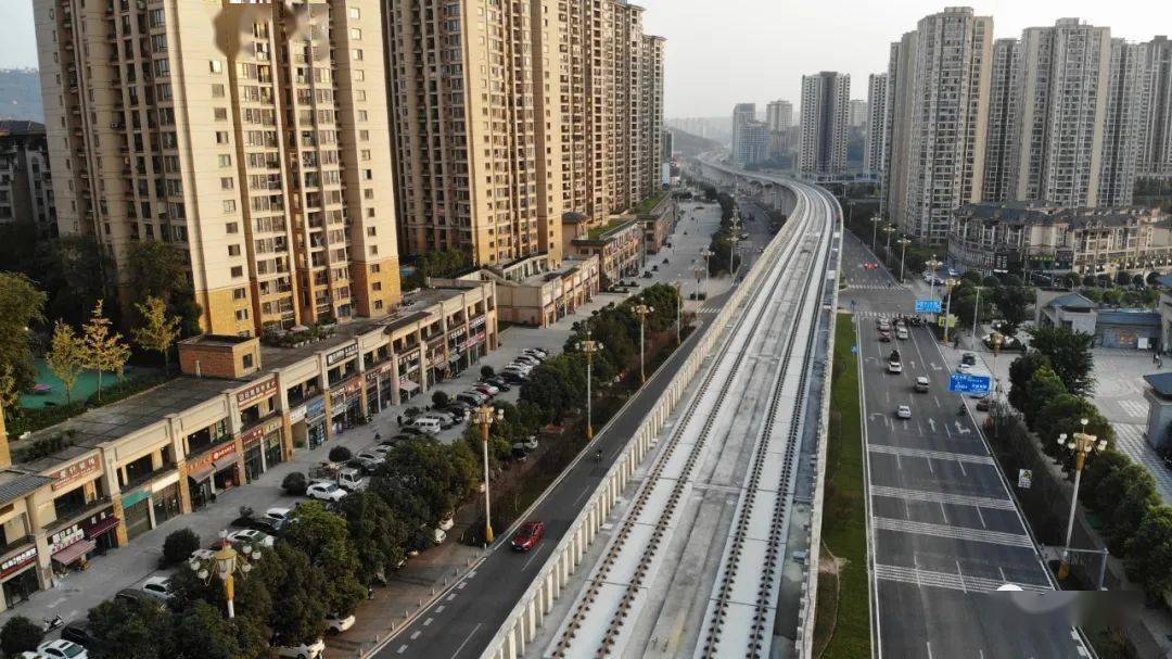 小布打探轨道交通5号线江津境内进入无缝轨道焊接