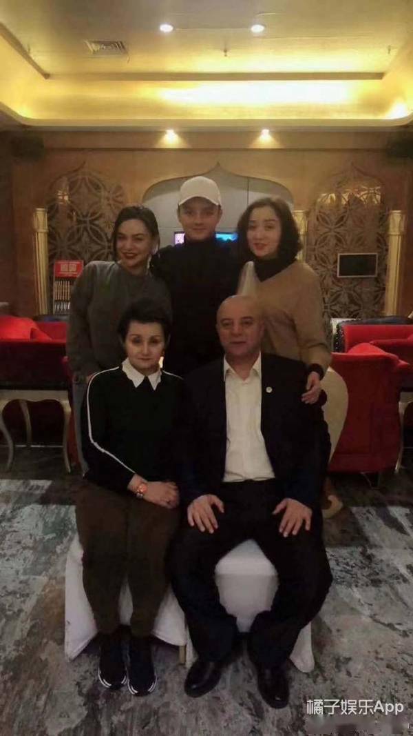 还记得来自新疆的小童星阿尔法吗他变化好大