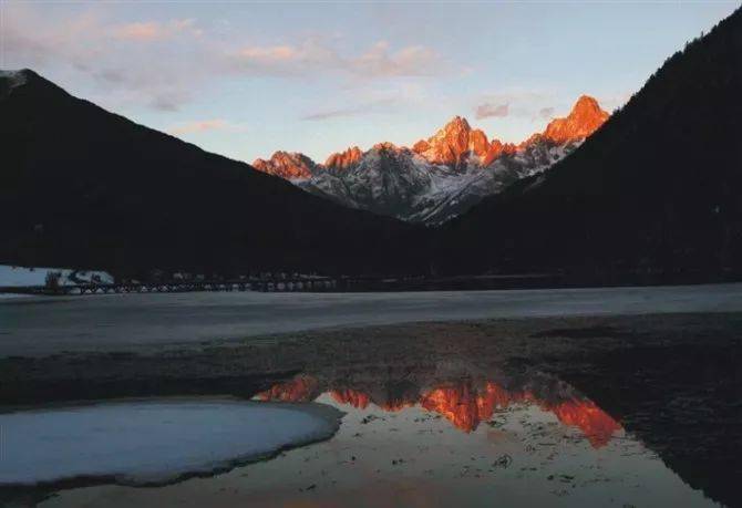 比稻城还浪漫的爱情净土,高速几乎直达的耍雪圣地!人少景美,令人惊艳!