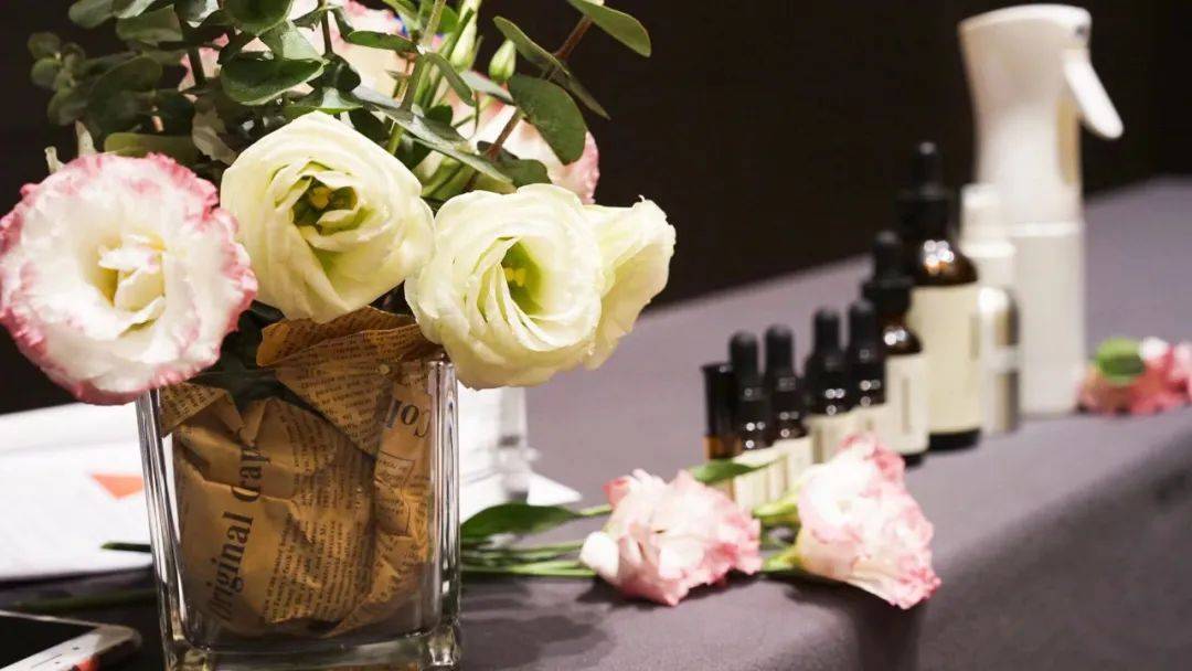 当日子艰难,不妨为自己种一粒种子丨芳香疗愈工作坊主题调香会