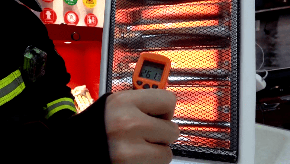 的原因当消毒酒精遇上高功率取暖设备为了让大家更容易理解11月10日晚