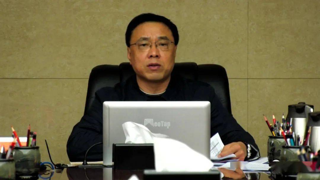 12月17日,长汀县委副书记,县长马水清主持召开县政府第十一次常务会议