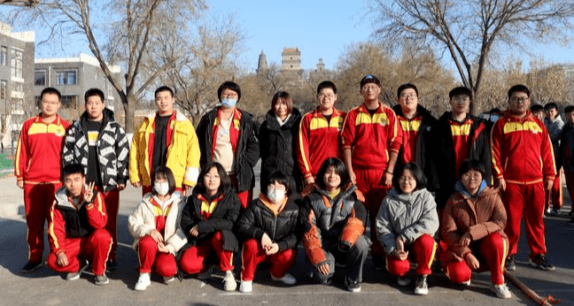 心往一处想劲往一处使拧成一股绳河北丰润车轴山中学迎新春系列活动之