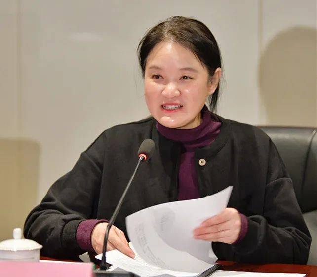 研讨会上,总台党委书记,总台长沈玲首先介绍了广播剧《果拉山作证》的