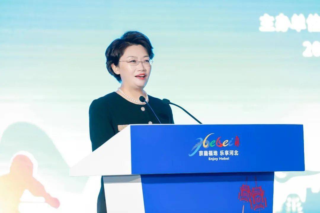 飞越三千里热火朝天冰雪冀喊你过大年河北冬季旅游盛典闪耀鹏城