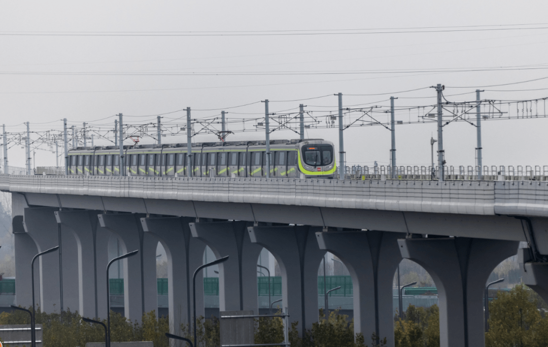 西安地铁5号线,"荧光绿"来了!