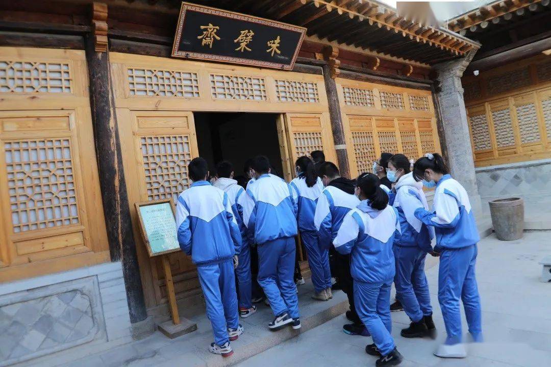 探寻丝路文明 传承五凉文化——武威一中开展"走进博物馆"研学实践