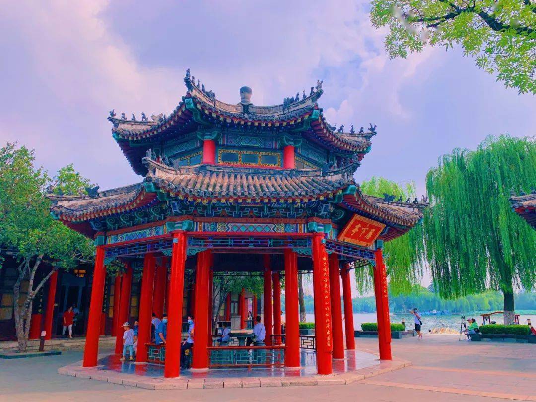 济南老师儿画笔下的泉城!美图刷爆朋友圈!-搜狐大视野-搜狐新闻