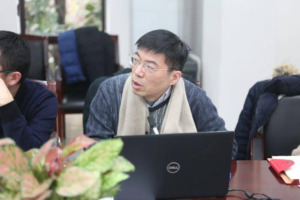 随后,福山外国语小学课程研发部主任王劲春老师分享了