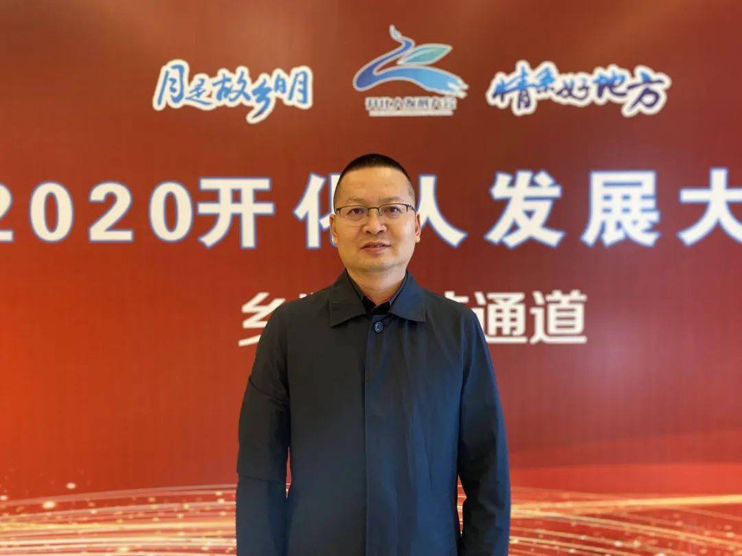 汪建华:十年磨剑霜刃试 专业成就"第一股"