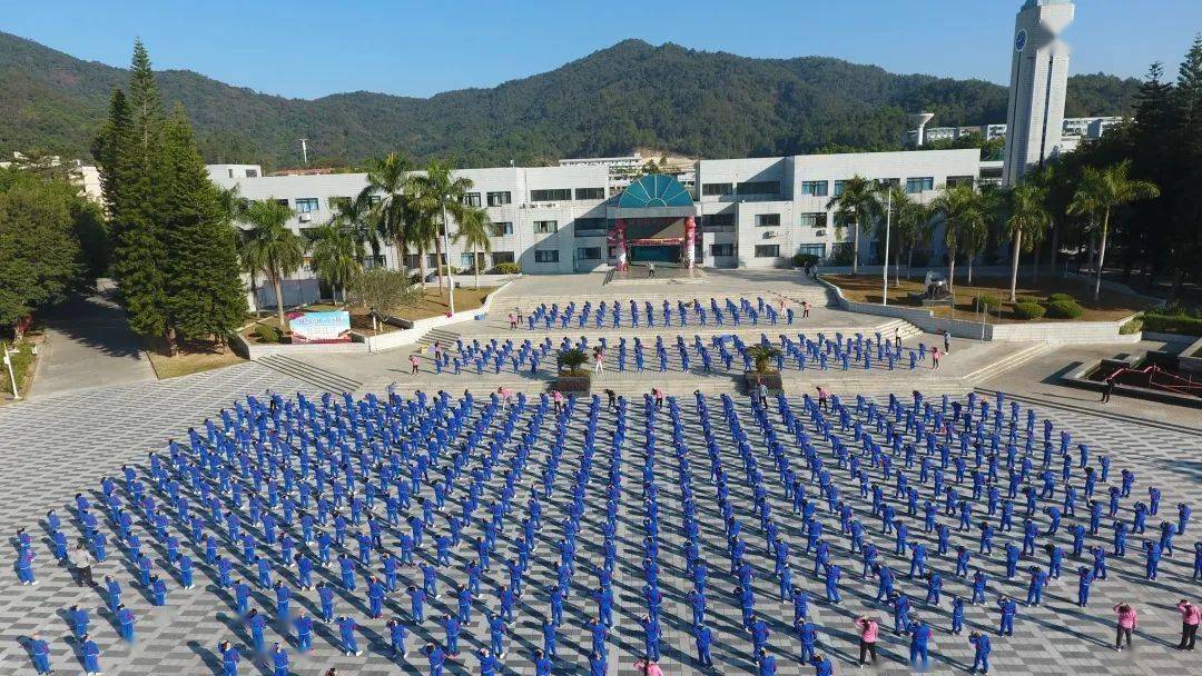 广附英豪学校国防班授旗宣誓仪式及军事课程展示开放日活动邀请函