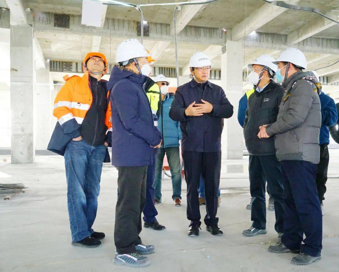 12月16日,上海仪电副总裁黄金刚一行在云赛智联总