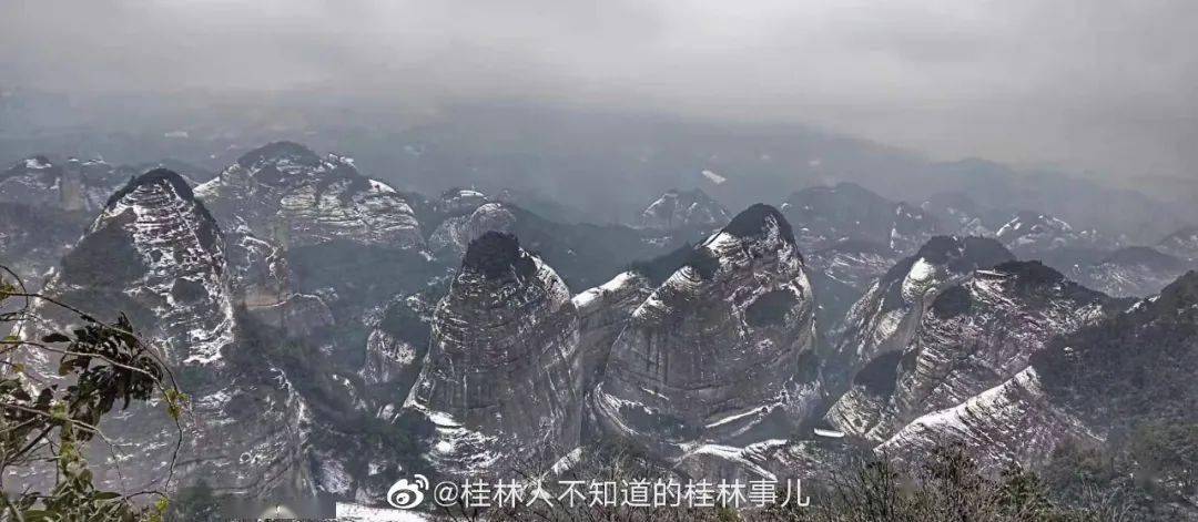 河池等多地各种地方的雨雪天气让大家兴奋不已冷成了广西的关键字