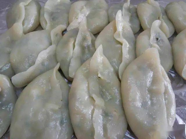 今天葵潭好多女人在干这事