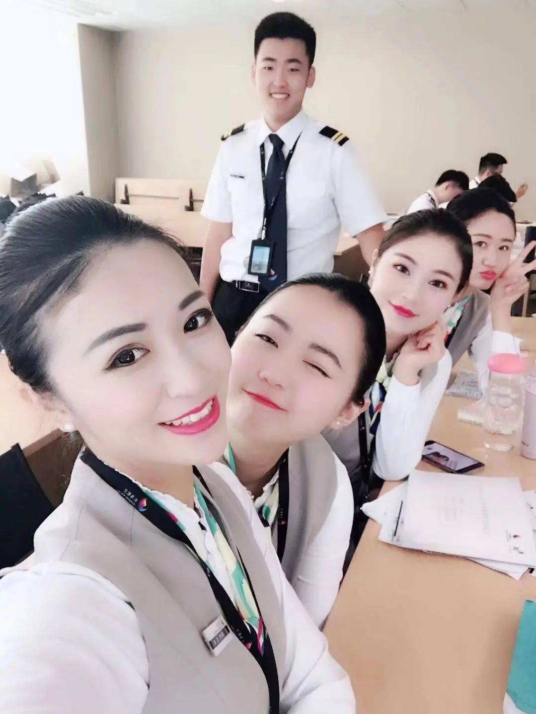 东海航空制服照片图片