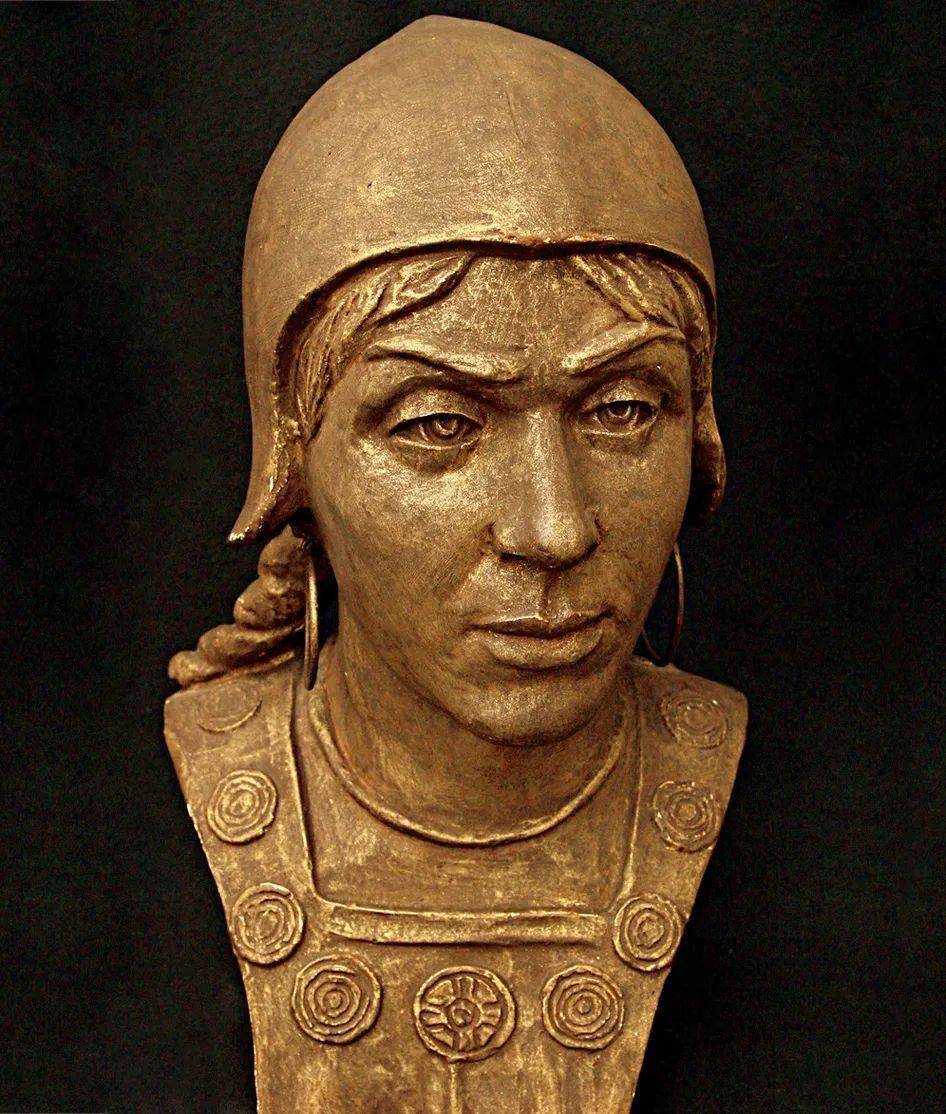 在斯基泰人,萨尔马特人和塞种人之后,数百年的时间里,很多新的民族在