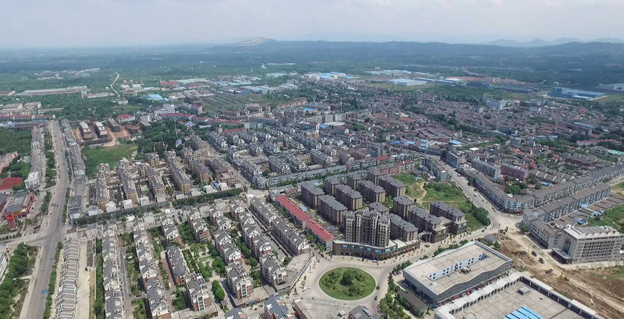 浙江湖州长兴县一个大镇，和安徽广德县相邻，是全国重点镇