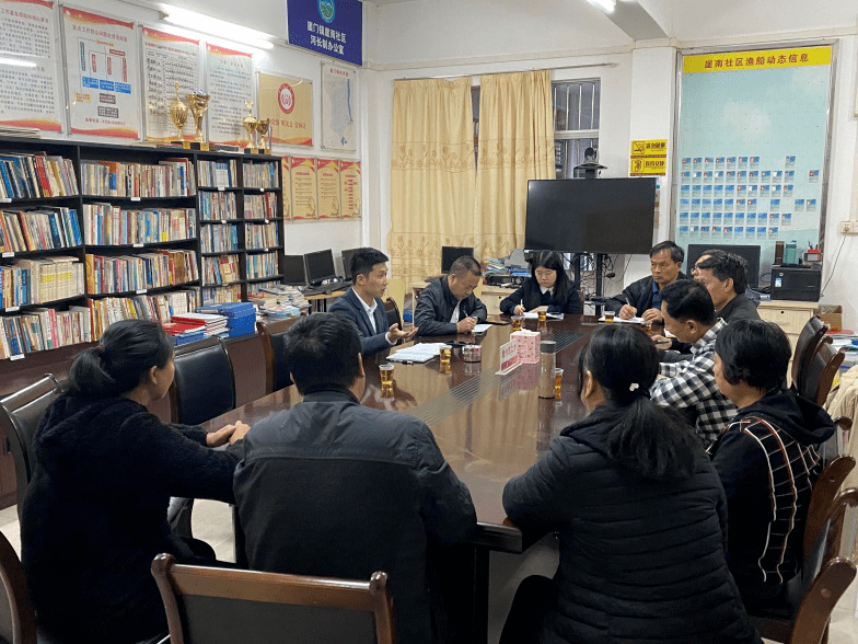 崖门镇主要领导靠前指挥,强化担当,带领全镇领导班子成员和村(社区)党