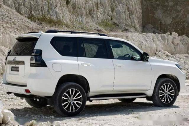 全新第四代普拉多彻底霸道不起来嫌弃2700的可以休矣