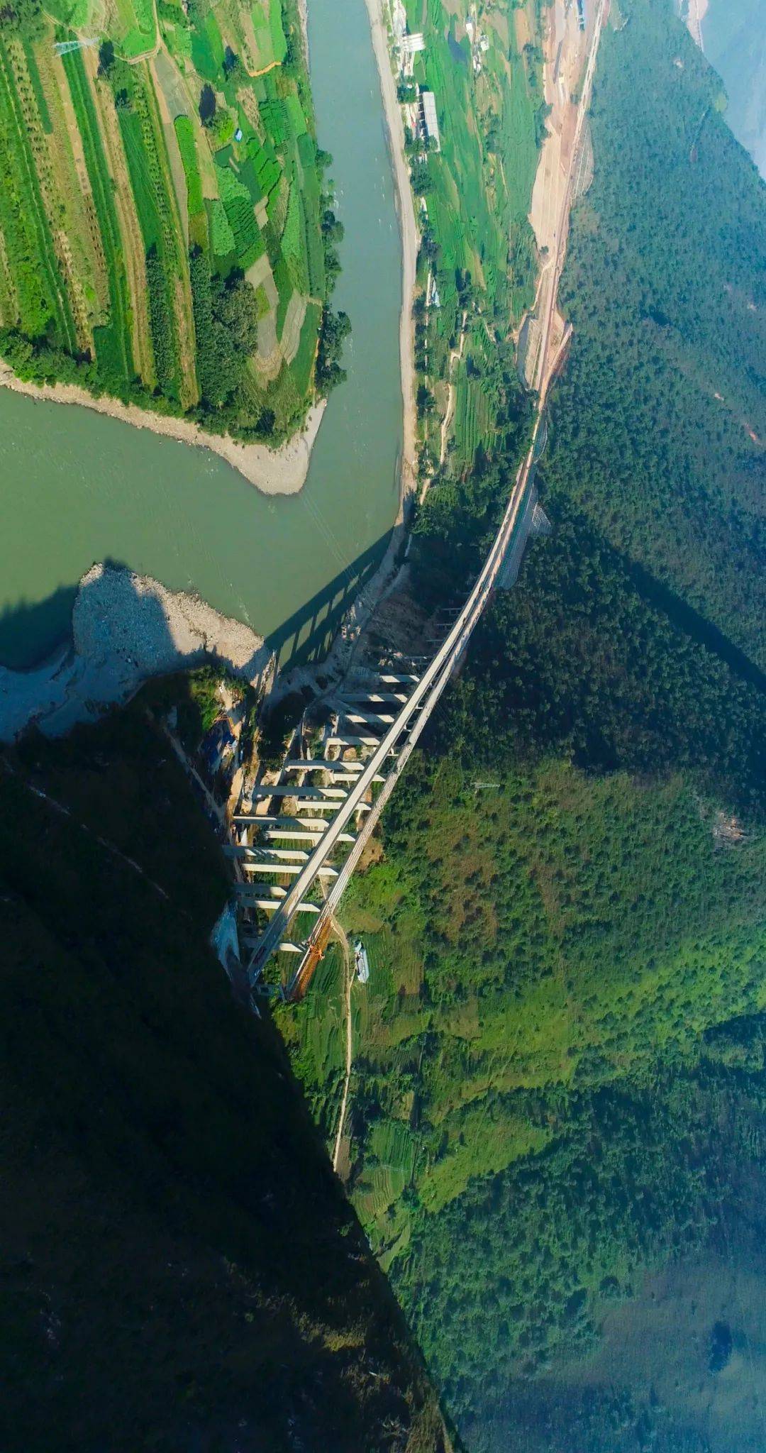 图集保泸高速亮相全国交通重大工程主题展