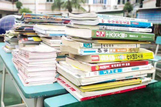 如果你有闲置书架,图书,文具…请捐到燕塘这个地方