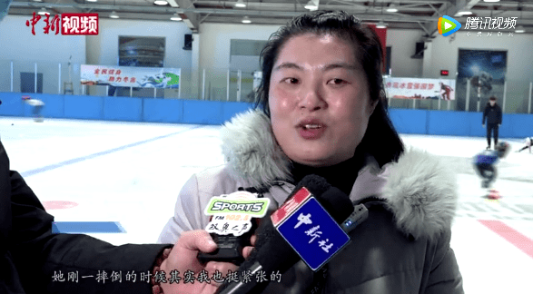 除了马子惠,厦门一位叫球球的男孩,他参加平衡车全国赛时的举动,也